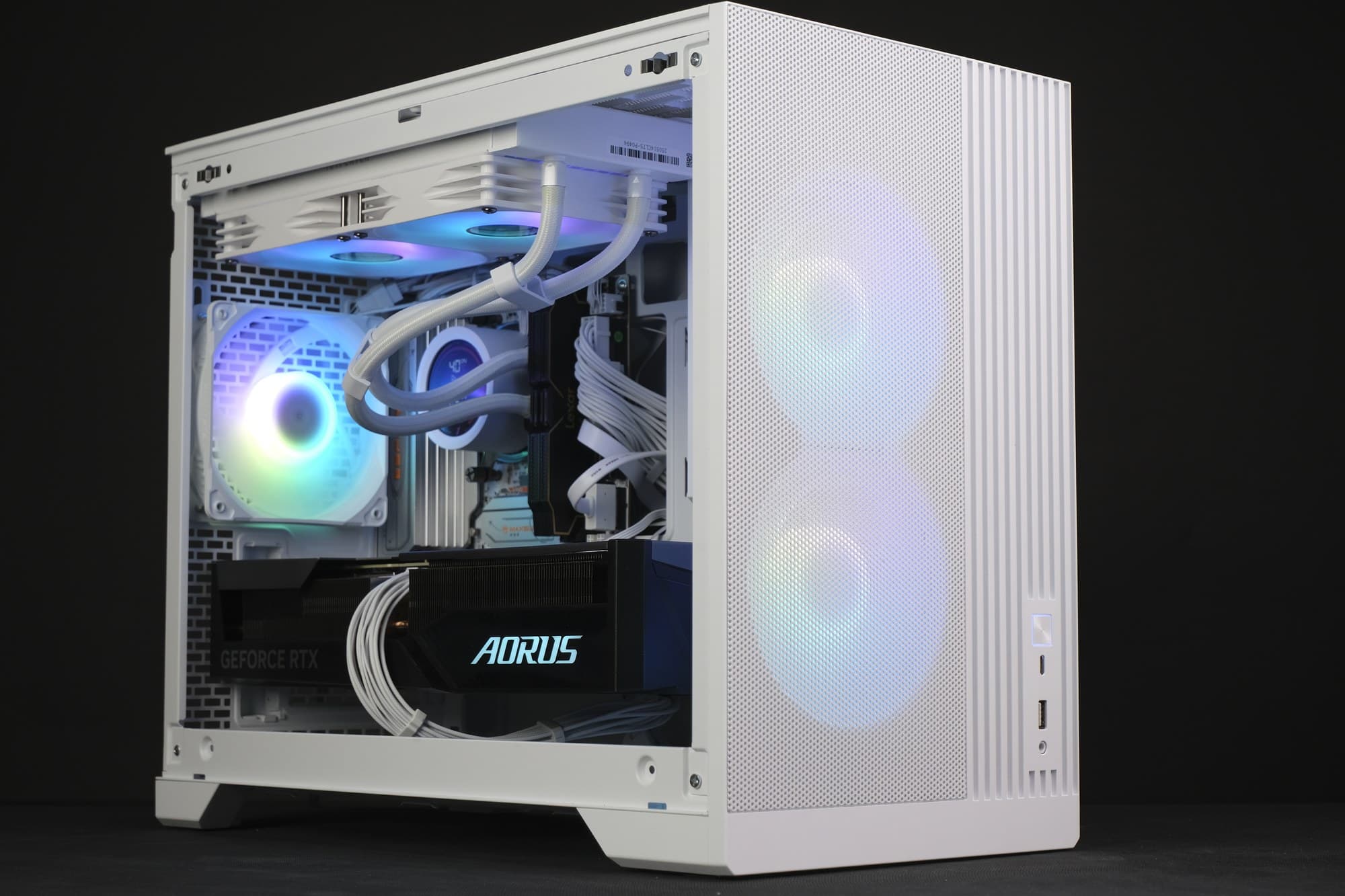 ATLAS 5070 Ti · R7 9800X3D